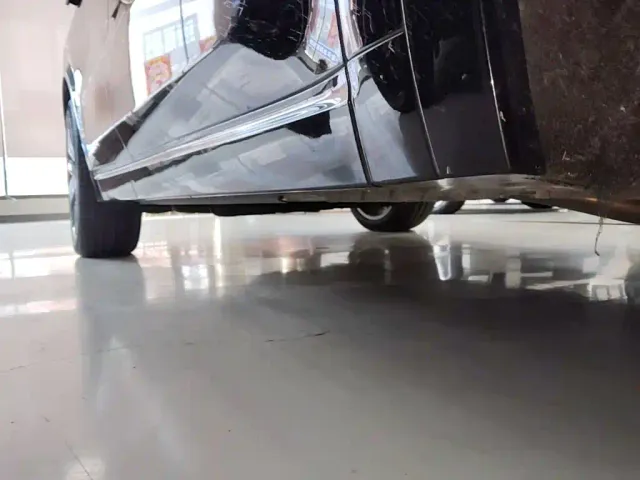 Li Auto L8 — Фото автомобиля 20