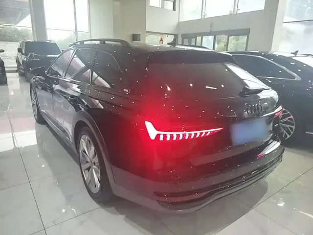Audi A6 — Фото автомобиля 4