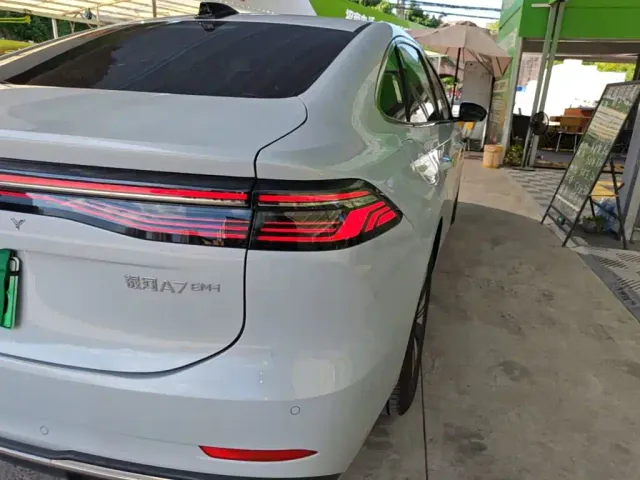 Geely Galaxy A7 — Фото автомобиля 23