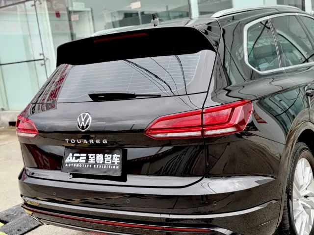 Volkswagen Touareg — Фото автомобиля 9