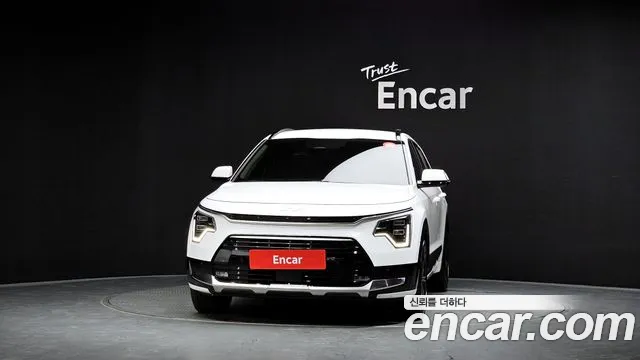 Kia Niro The All New Niro Signature — Фото автомобиля 3