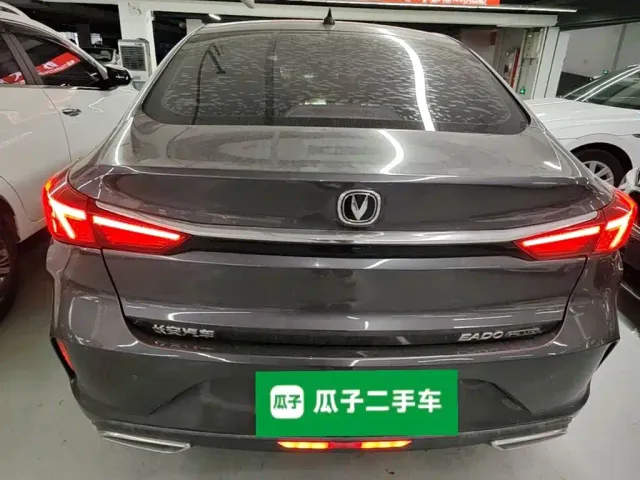 Changan Eado — Фото автомобиля 5