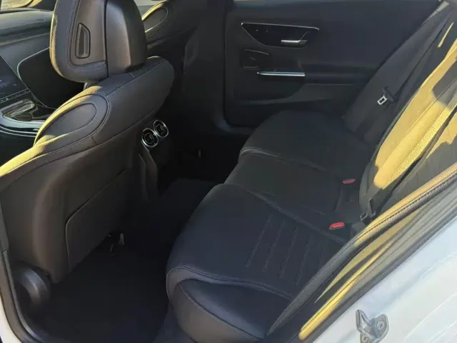 Mercedes-Benz C-Class — Фото автомобиля 8