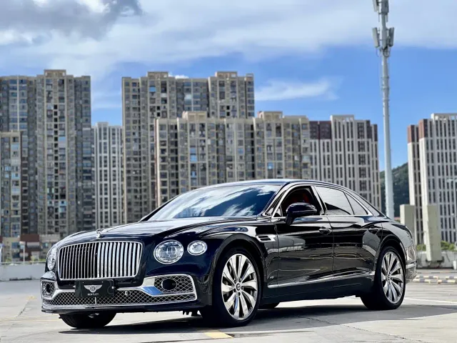 Фотография автомобиля — Bentley Flying Spur