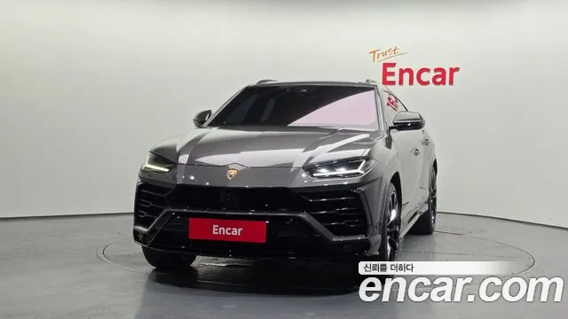 Lamborghini Urus — Фото автомобиля 3
