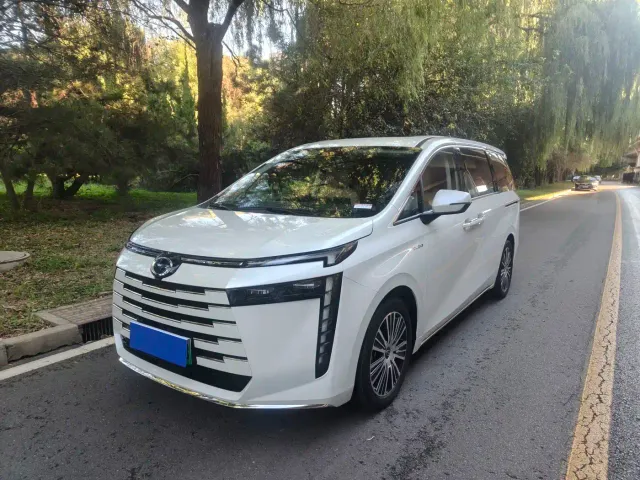 Фотография автомобиля — GAC Trumpchi E8