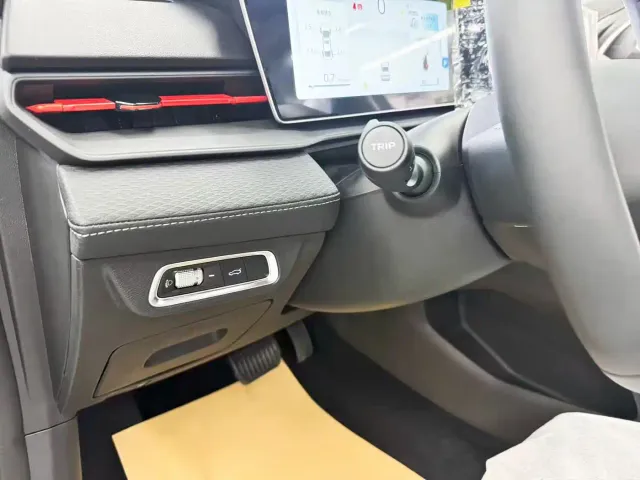 Geely Binrui — Фото автомобиля 10