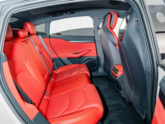 Xiaomi SU7 — Фото автомобиля 20