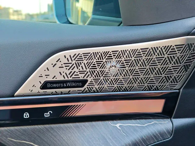BMW 5 Series — Фото автомобиля 5