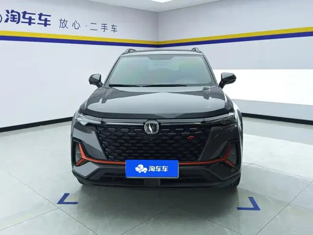Changan CS35 Plus — Фото автомобиля 2