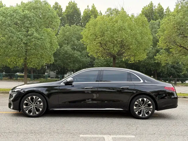 Mercedes-Benz E-Class — Фото автомобиля 7