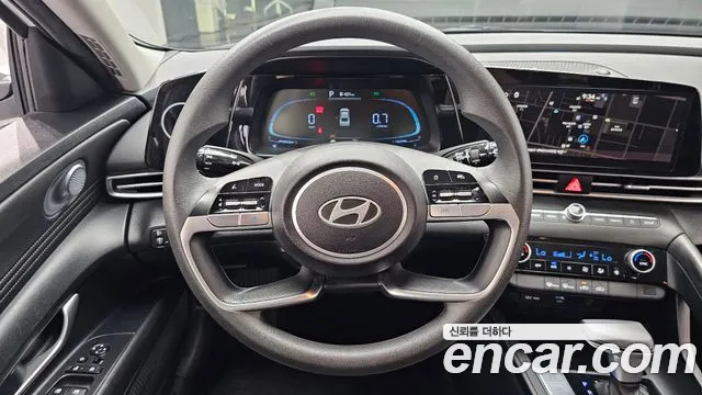 Hyundai AVANTE Новый Avante (CN7) — Фото автомобиля 13
