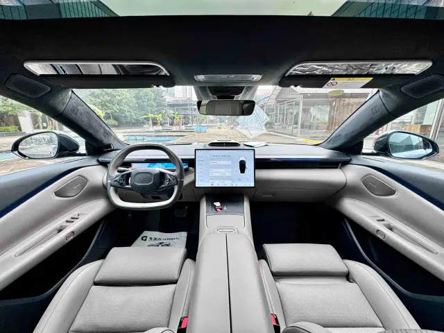 Lynk & Co Z10 — Фото автомобиля 17