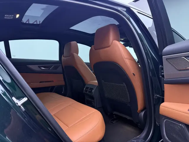 Jaguar XEL — Фото автомобиля 10