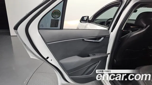 Kia Niro New — Фото автомобиля 14