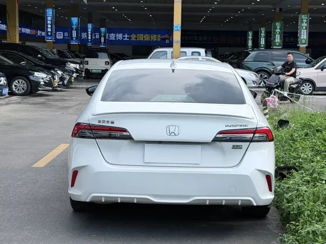Honda Inspire — Фото автомобиля 12