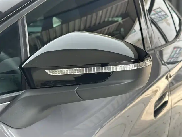 Volkswagen ID. Unyx 06 — Фото автомобиля 15