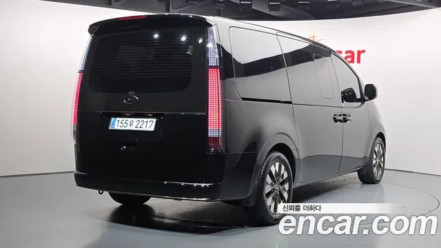 Hyundai Staria — Фото автомобиля 2