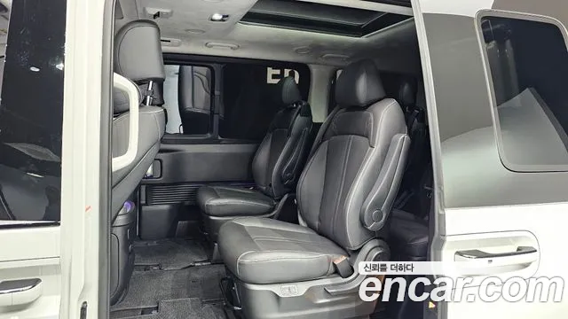 Hyundai Staria Staria 4WD Lounge 9 мест — Фото автомобиля 12