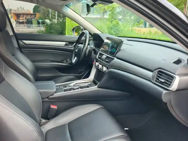 Honda Accord — Фото автомобиля 6
