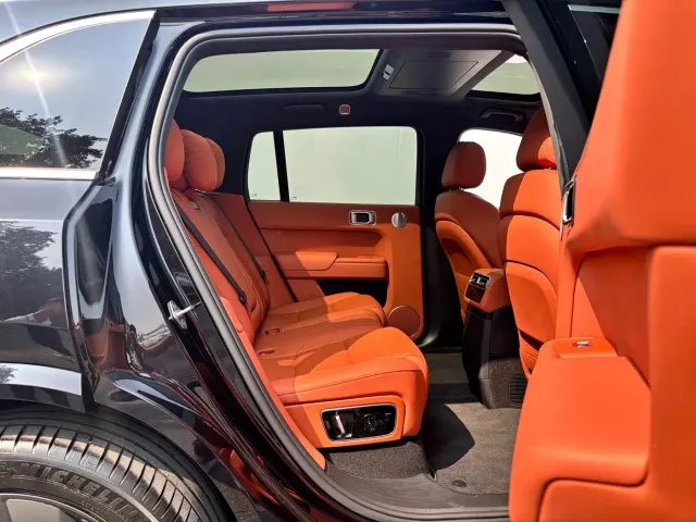 Li Auto L7 — Фото автомобиля 10