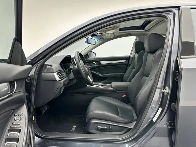 Honda Accord — Фото автомобиля 9