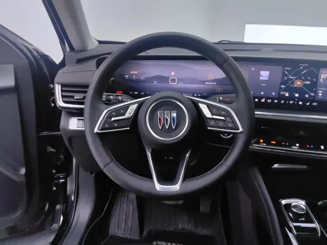 Buick Envision Plus — Фото автомобиля 15