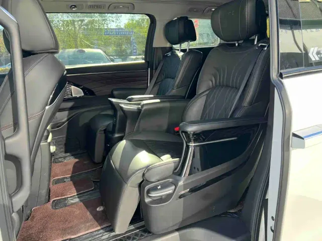 GAC Trumpchi M8 — Фото автомобиля 10