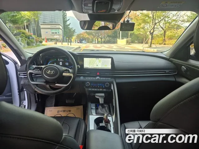 Hyundai Avante CN7 — Фото автомобиля 11