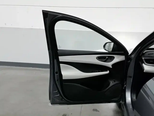 BYD Seal 05 DM-i — Фото автомобиля 8