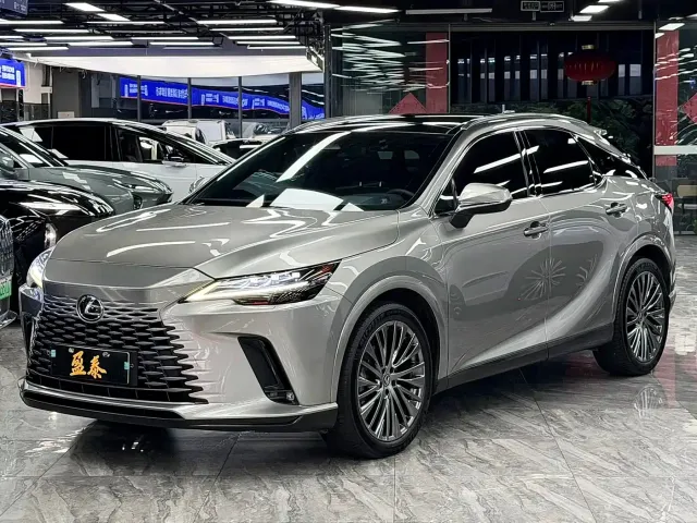 Фотография автомобиля — Lexus RX