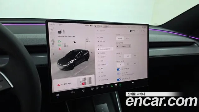Tesla Model Y — Фото автомобиля 17