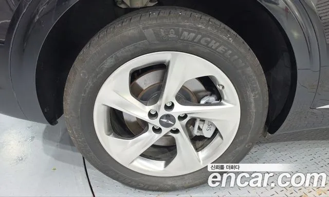 Genesis GV70 — Фото автомобиля 6