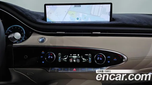 Genesis GV70 — Фото автомобиля 28