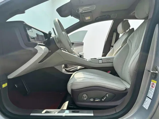 Denza Z9GT — Фото автомобиля 4