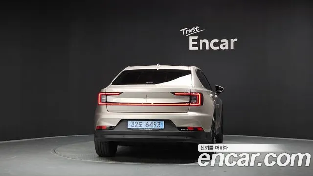 Polestar Polestar 2 — Фото автомобиля 4