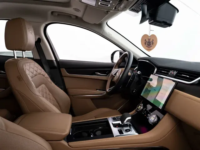 Jaguar F-Pace — Фото автомобиля 14