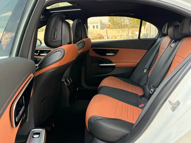 Mercedes-Benz C-Class — Фото автомобиля 8