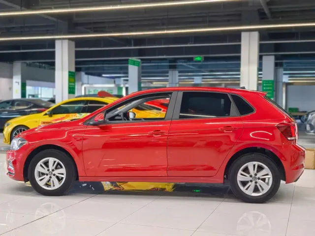 Volkswagen Polo — Фото автомобиля 6
