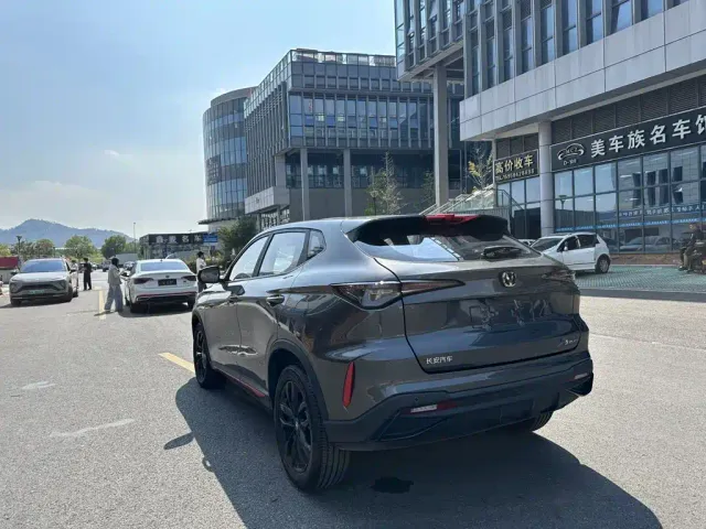 Changan X5 Plus — Фото автомобиля 7