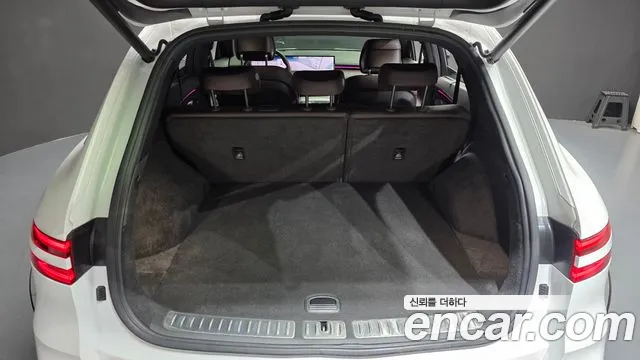 Genesis GV70 — Фото автомобиля 27
