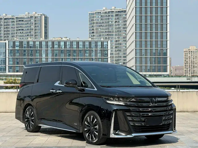 Toyota Vellfire — Фото автомобиля 3