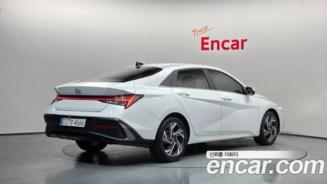 Hyundai Avante — Фото автомобиля 2