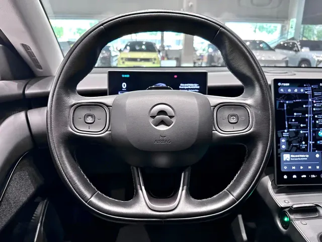 Nio ET5 — Фото автомобиля 16