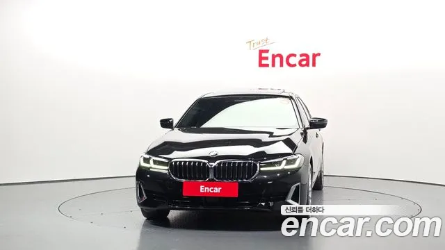 BMW 5-Series — Фото автомобиля 3