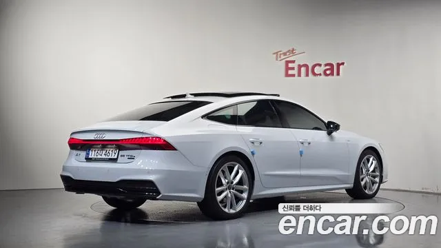Audi A7 4K — Фото автомобиля 2