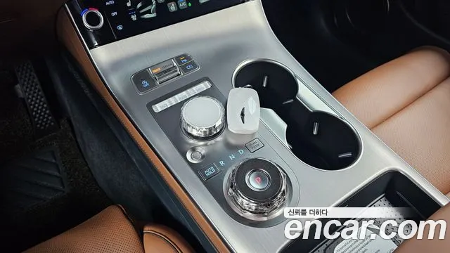 Genesis GV70 2.5T Бензин AWD — Фото автомобиля 9