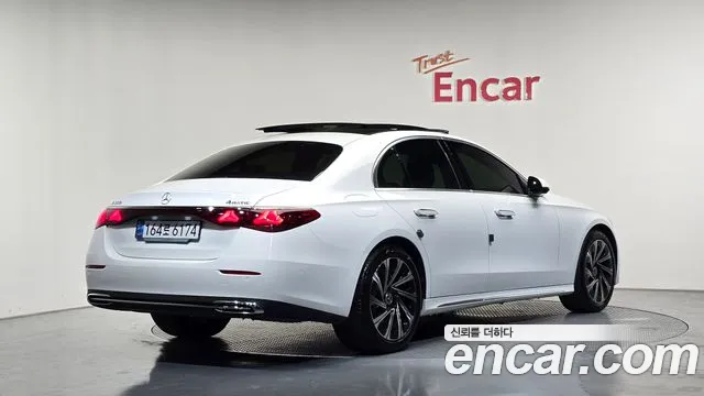 Mercedes-Benz E-Class W214 — Фото автомобиля 2