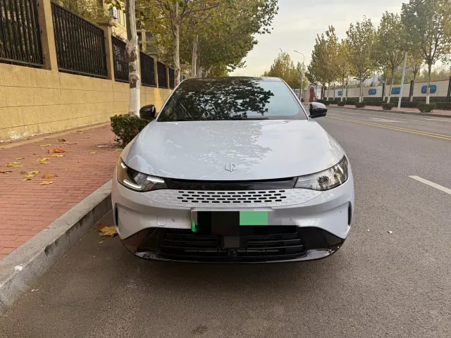 Leapmotor C01 — Фото автомобиля 2