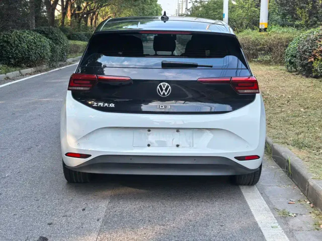 Volkswagen ID.3 — Фото автомобиля 6